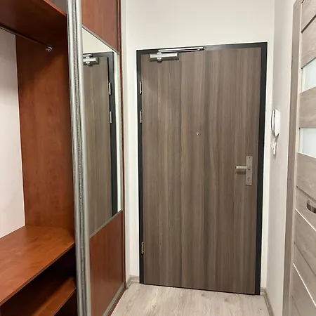 Wola Link 4 アパート